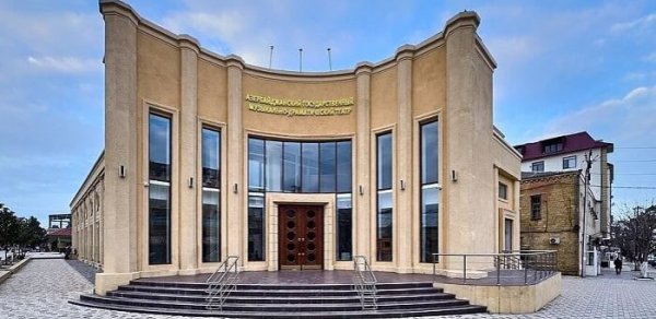 Bu teatra Müslüm Maqomayevin adı veriləcək