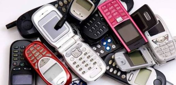 Köhnə telefonlar niyə öz-özünə tətbiqlərə girir? – Səbəbi bu ola bilər