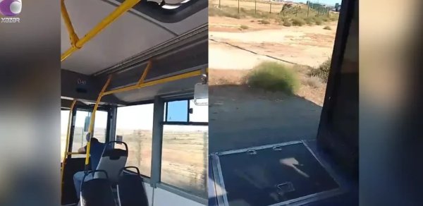 Sərnişin avtobusu qapısı açıq idarə olunub - VİDEO