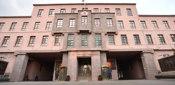 Türkiyə MN İsrailin İdlibə hücumuna münasibət bildirib: Aviabazada Türk hərbçilər olmayıb