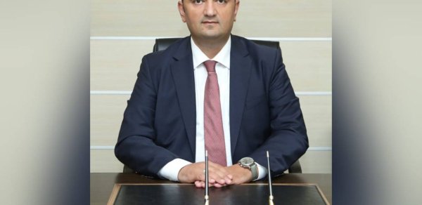 Yeni Klinikanın direktor müavini ABŞ-yə köçür - “Green Card” udubmuş