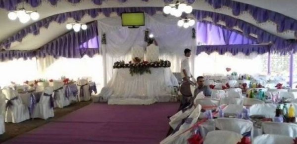 Ölən anası üçün yas əvəzinə toy mərasimi keçirdi