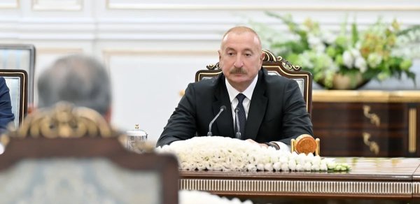 İlham Əliyev Özbəkistan Prezidentinin Qarabağa investisiyaların cəlb edilməsində xüsusi rolunu qeyd edib
