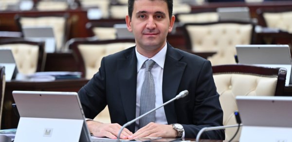 İlham Əliyevin Özbəkistan səfəri: “Bu, sadəcə diplomatik səfər deyil” – Deputat