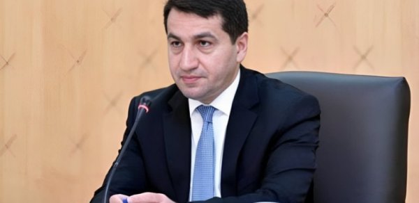 Hikmət Hacıyev Buxaradan paylaşım edib