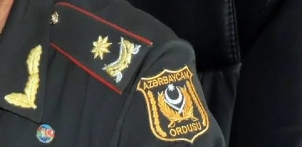 42 yaşlı general görün kimin oğlu imiş - FOTO