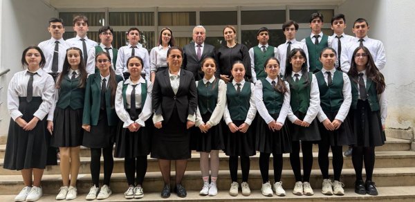 Gözü yüksəklərdə olan sinif... - 11a-nın 13-ü