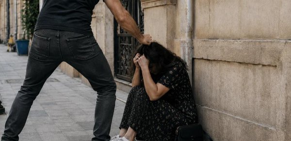 Keçmiş sevgilisini öldürməyə cəhd edən şəxs həbs olundu: "Mismarla gözünü çıxarmaq istəyirdim