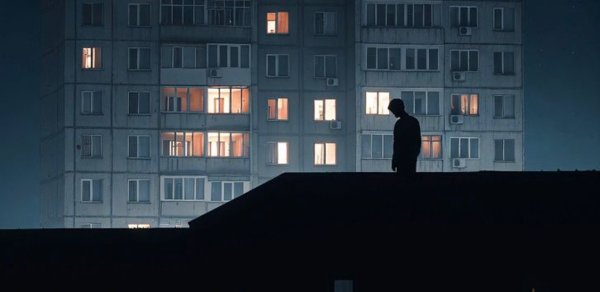 Yasamalda 18 yaşlı oğlan binadan yıxılıb öldü