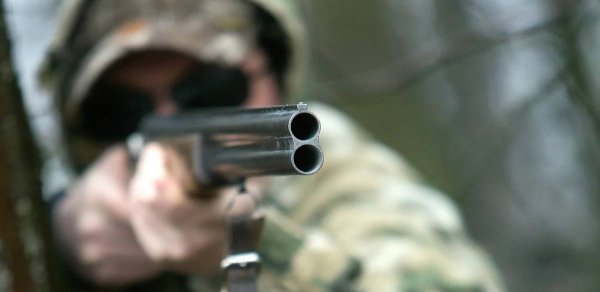 Rusiyada naməlum şəxs ovçulara atəş açıb, biri ölüb