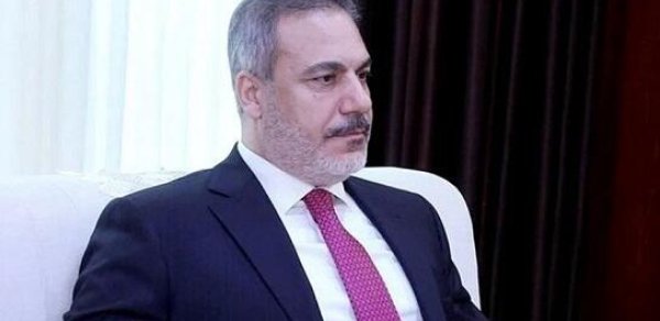 Hakan Fidan qətərli və misirli həmkarları ilə telefonla danışdı