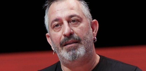 Cem Yılmaz ağır infarkt keçirib