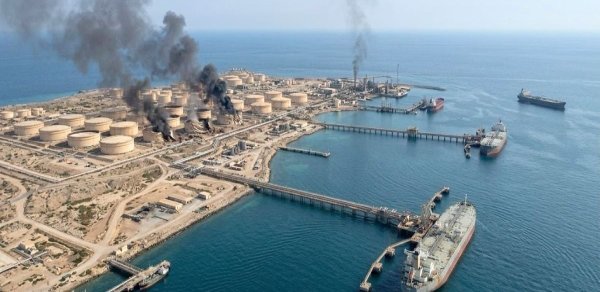 Xark adasında İrana məxsus tanker hədəfə alınıb