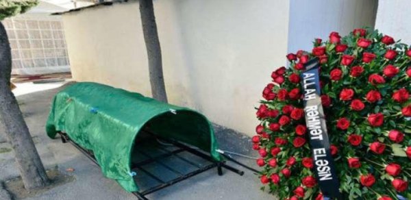 Azərbaycan səhiyyəsinə ağır itki - Əməkdar həkim vəfat etdi - FOTO