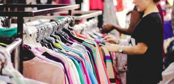 Məhsulu istifadə edib geri qaytarırlar: Mağazalarda gigiyena problemi böyüyür?