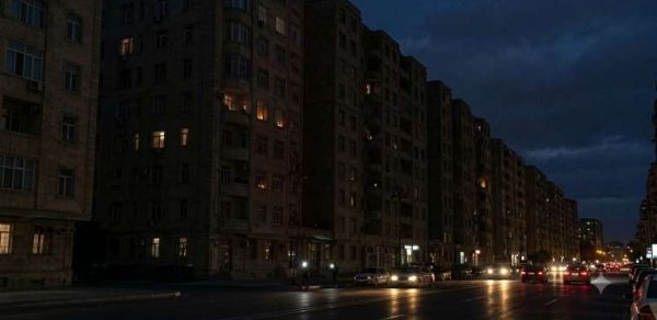 Bakının bu rayonu qaranlığa qərq oldu