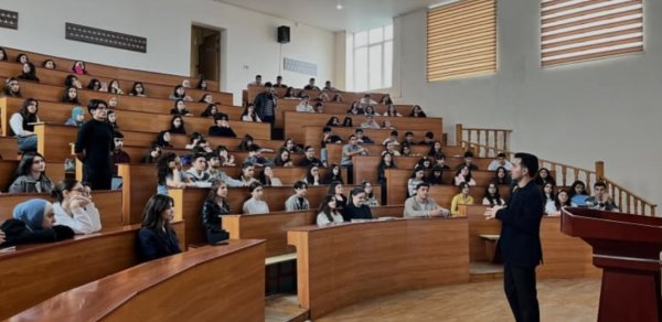 Ali məktəblərdə yeni fənlər: Hansı ixtisaslarda dəyişiklik olacaq?