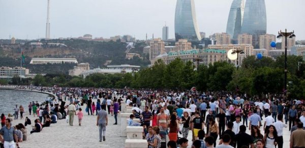 Azərbaycanda əhali sayı artıb