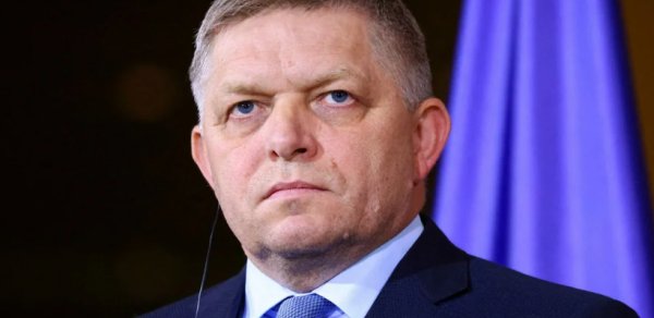 Fitso xəstəlik səbəbindən Ukraynaya səfərini ləğv edib