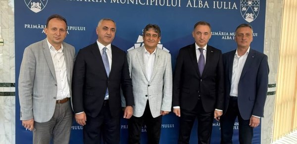 Elçin Yusubov Qarabağ bölgəsinin Rumıniya regionları ilə əlaqələrinin qurulmasını müzakirə edib - FOTOLAR