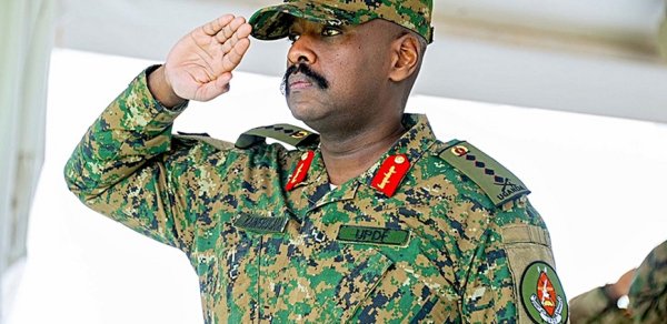 Uqandalı generaldan Türkiyəyə qarşı qalmaqallı addım