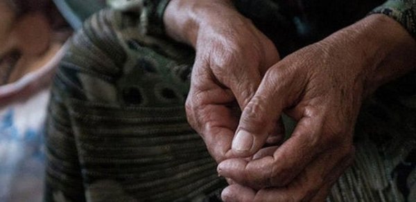 70 yaşlı qadın polis tərəfindən saxlanıldı - Bu əməllərə görə