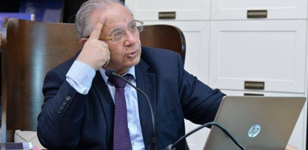 Həsən Həsənov: “Ad çəkilir, amma konkret mənbə göstərilmir”