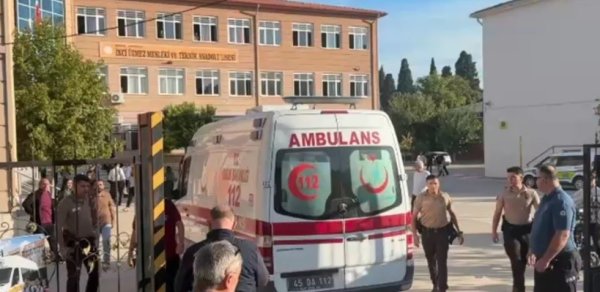 Türkiyədə liseyə silahlı hücum - Ölən və yaralananlar var