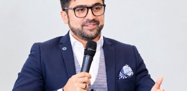 Şəhid övladının ABŞ uğuru: Oruc İbrahimov «Eynşteyn vizası» aldı
