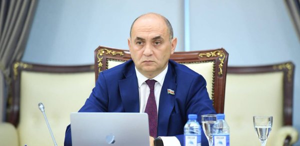 “Dindarlarla qeyri-dindarlar arasında qarşıdurma yaratmağa çalışırlar”