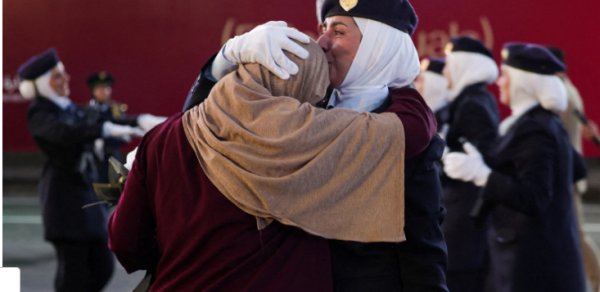 Suriyada tarixində ilk: Qadın polislər məzun oldu - FOTOLAR