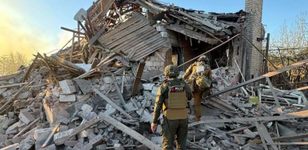 Rusiya Aleksandrovka qəsəbəsini bombaladı