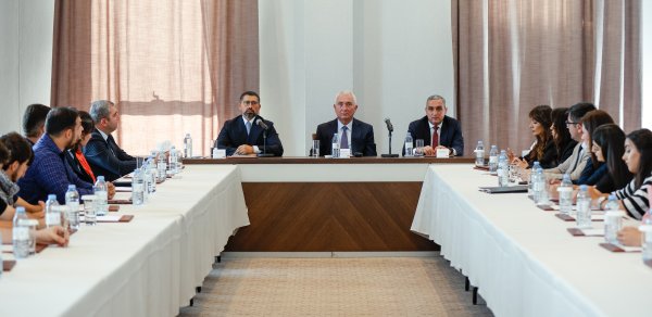 Laçında Qarabağ Universitetinin tələbələri ilə görüş keçirildi