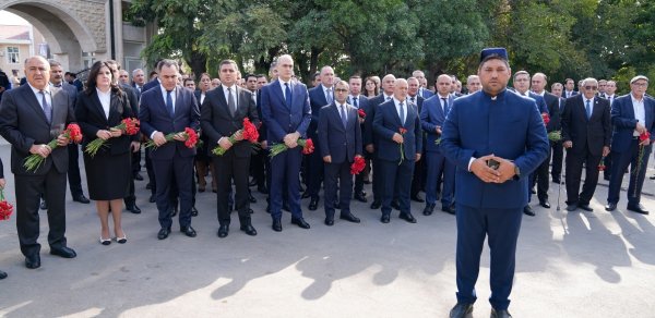 Naxçıvanda şəhidlərin xatirəsi anılıb