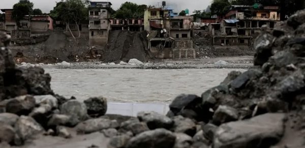 Hindistan ilə Nepalda daşqın və torpaq sürüşmələri nəticəsində ölənlərin sayı 70-ə çatıb