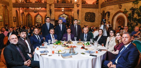 Dövlət və özəl sektor əməkdaşlığında sahibkarların rolu müzakirə olunub - FOTOLAR