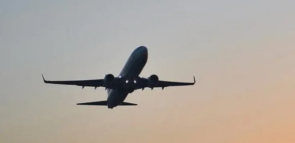 Qaçırıldığı deyilən "Flydubai" təyyarəsində əslində nə baş verib?