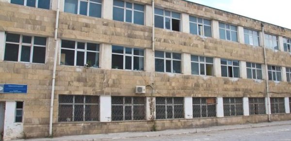Sumqayıtda peşə məktəbinin yerində yaşayış binası tikilir? – Rəsmi cavab