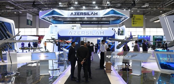 Azərbaycan və Türkiyənin birgə istehsalı olan zərbə PUA-sı Bakıda sərgidə nümayiş olunur