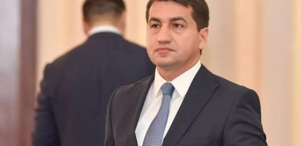 Hikmət Hacıyev: Azərbaycan Ermənistan hökumətini öz cəmiyyətini sülhə hazırlamağa çağırır