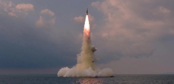 "Yonhap": Şərq dənizi istiqamətində raket buraxıb