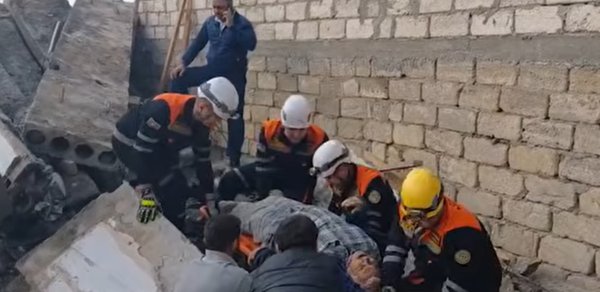 Bakıda fərdi ev uçdu - Ölən və yaralanan var - Video