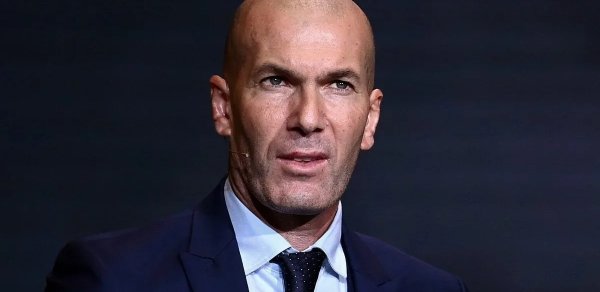 Zidan: Ronaldo möhtəşəm karyera qurub