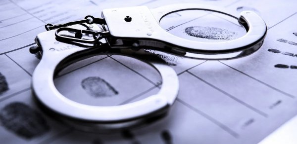 Polşada vağzalı və məktəbi partlatmaqla hədələyən gənc saxlanılıb