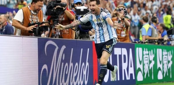Messi Argentina millisində vida matçını keçirib