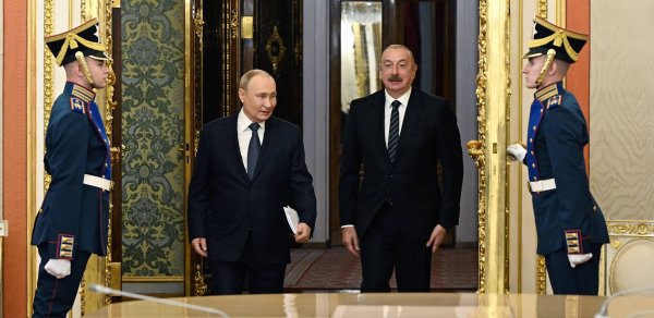 İlham Əliyev Putinə zəng etdi