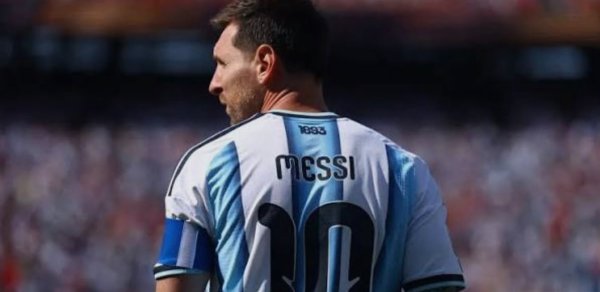 “Messi futboldan gedir, amma...”