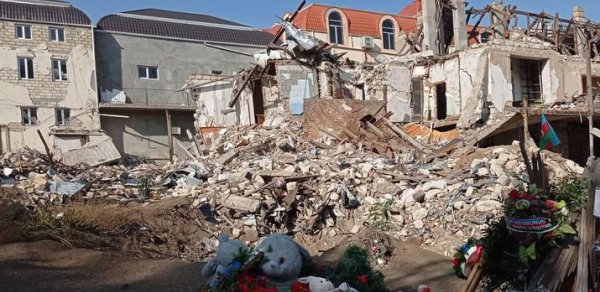 Ermənilərin Gəncəni üçüncü dəfə bombalamasından altı il ötür