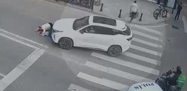 Bakıda maşın vuran şəxslər nənə və nəvə imiş