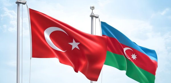 Əhliman Əmiraslanov Türkmənistanda Türkiyənin deputatları ilə görüşdü